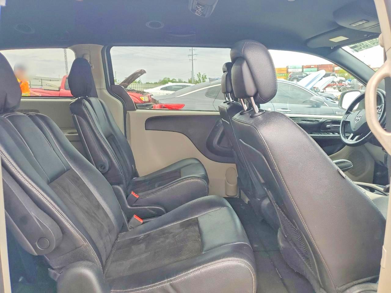 Dodge Caravan Sxt