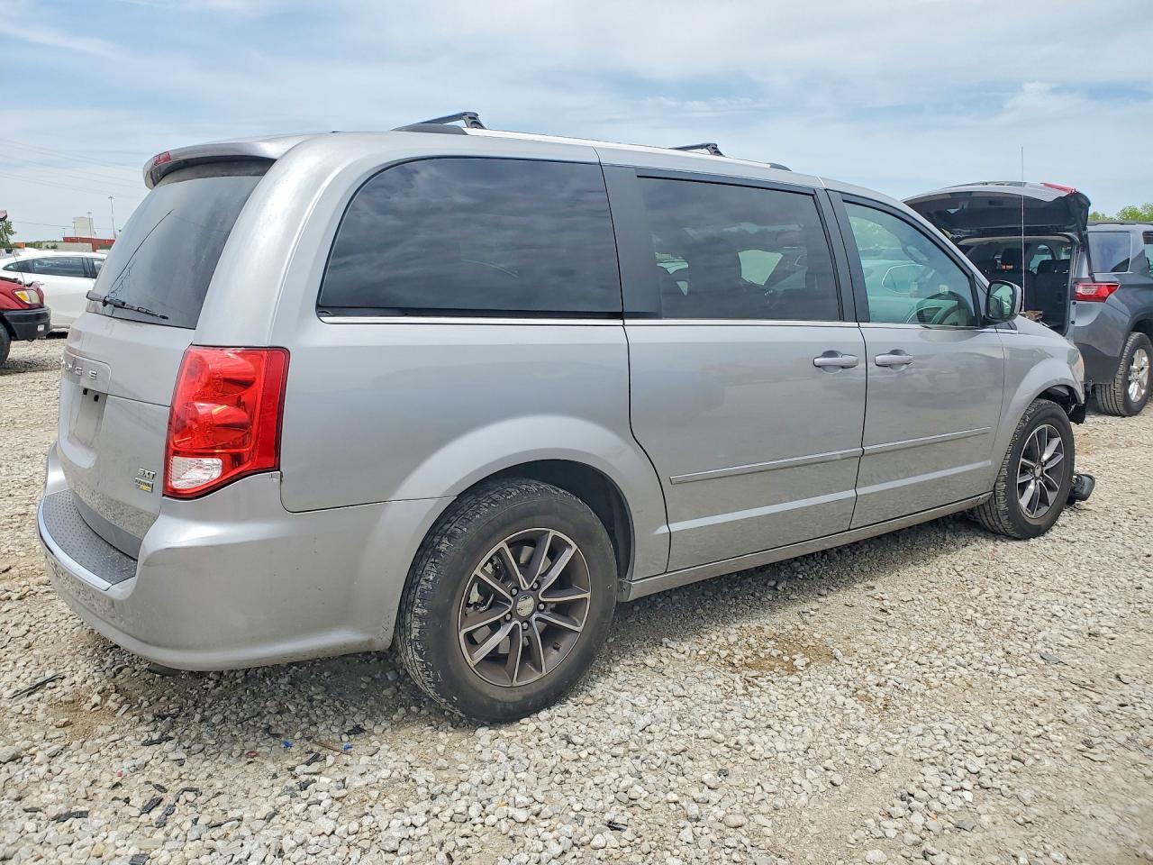 Dodge Caravan Sxt