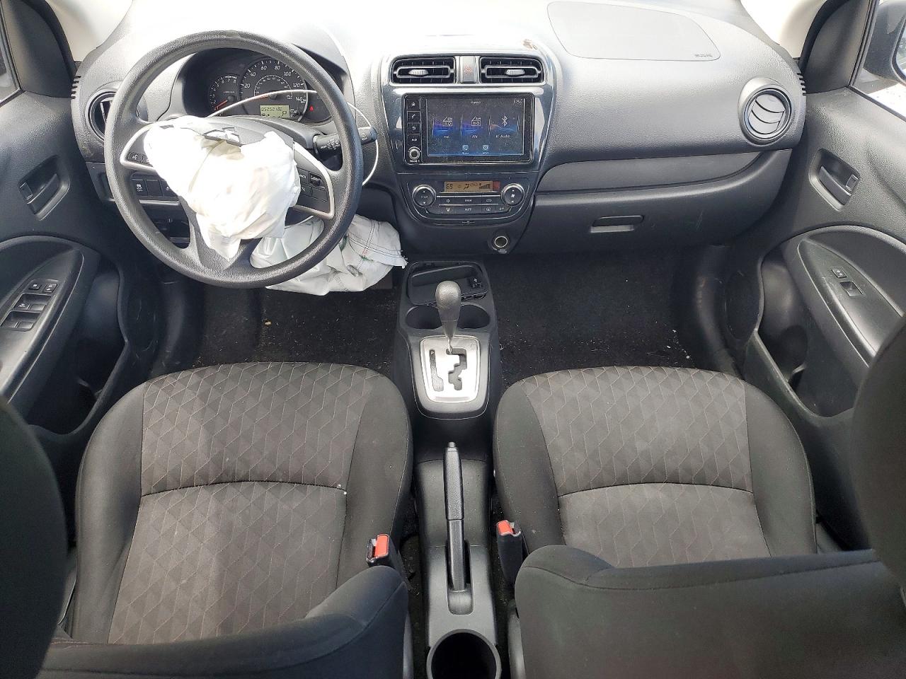 Mitsubishi Mirage Es
