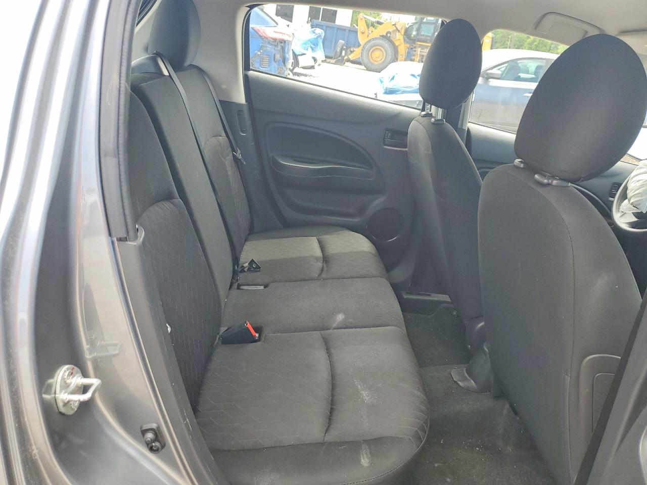 Mitsubishi Mirage Es