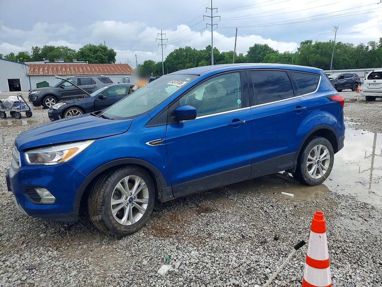 Salvage Ford Escape Image