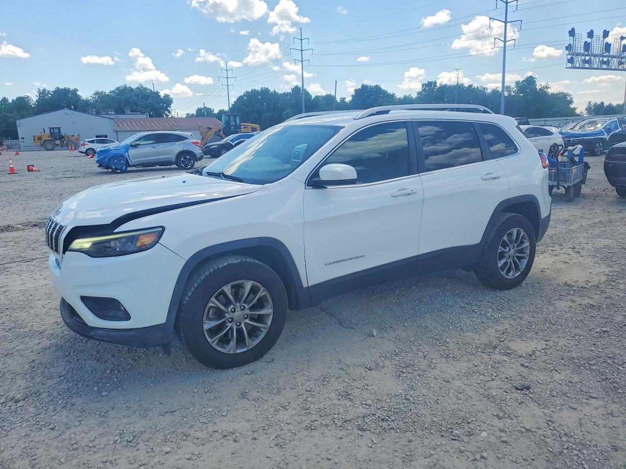 Salvage Jeep Grand Cherokee Image