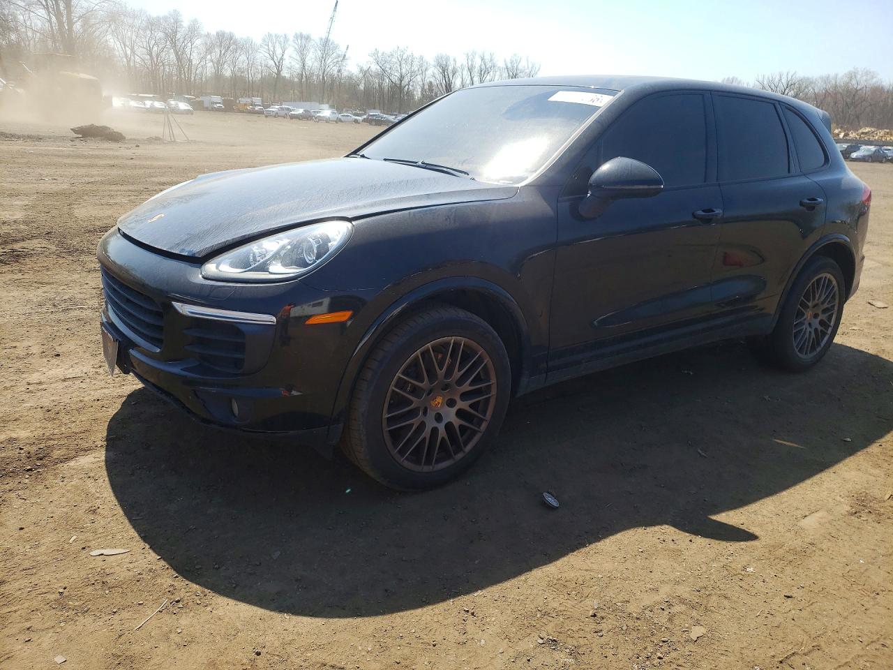 Salvage Porsche Cayenne Image