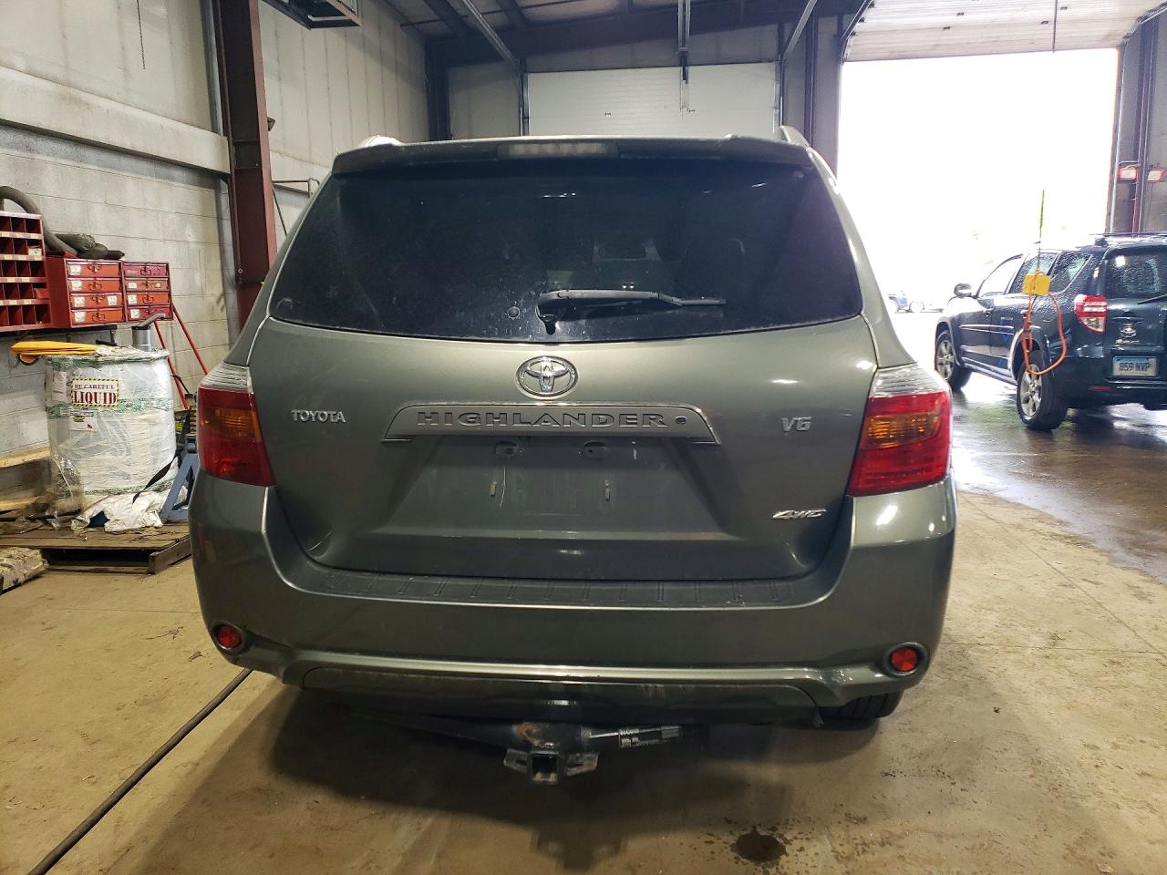 Toyota Highlander Sport
