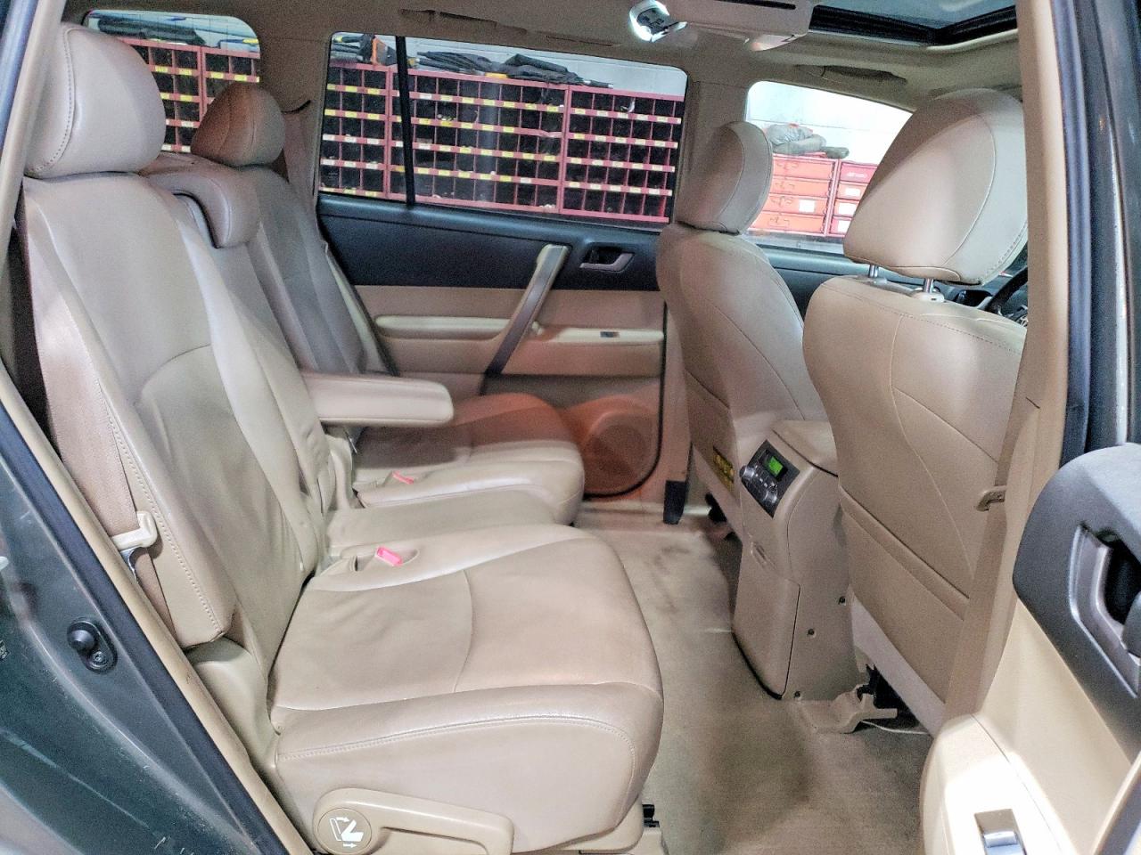 Toyota Highlander Sport