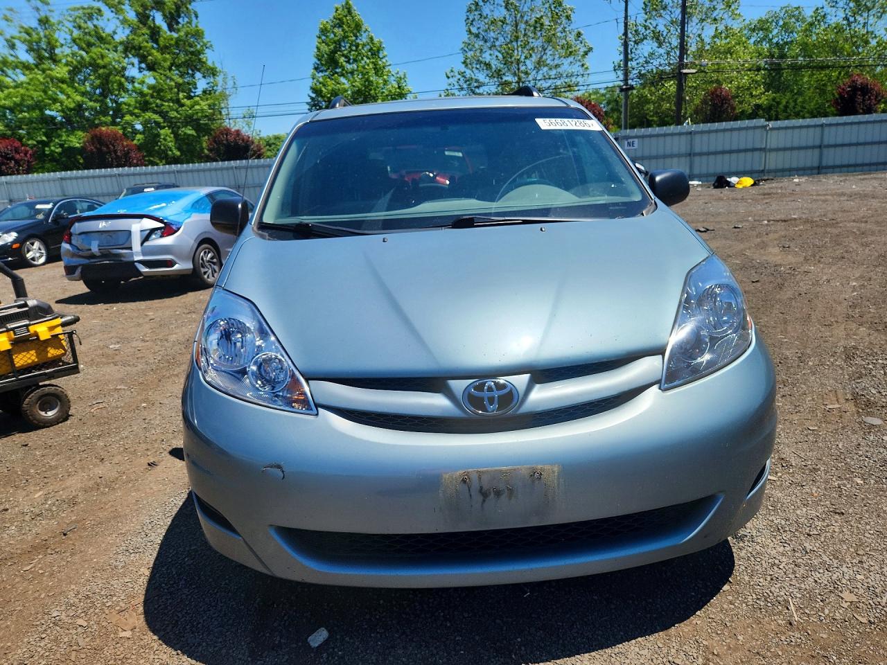 Toyota Sienna Le 7-passenger