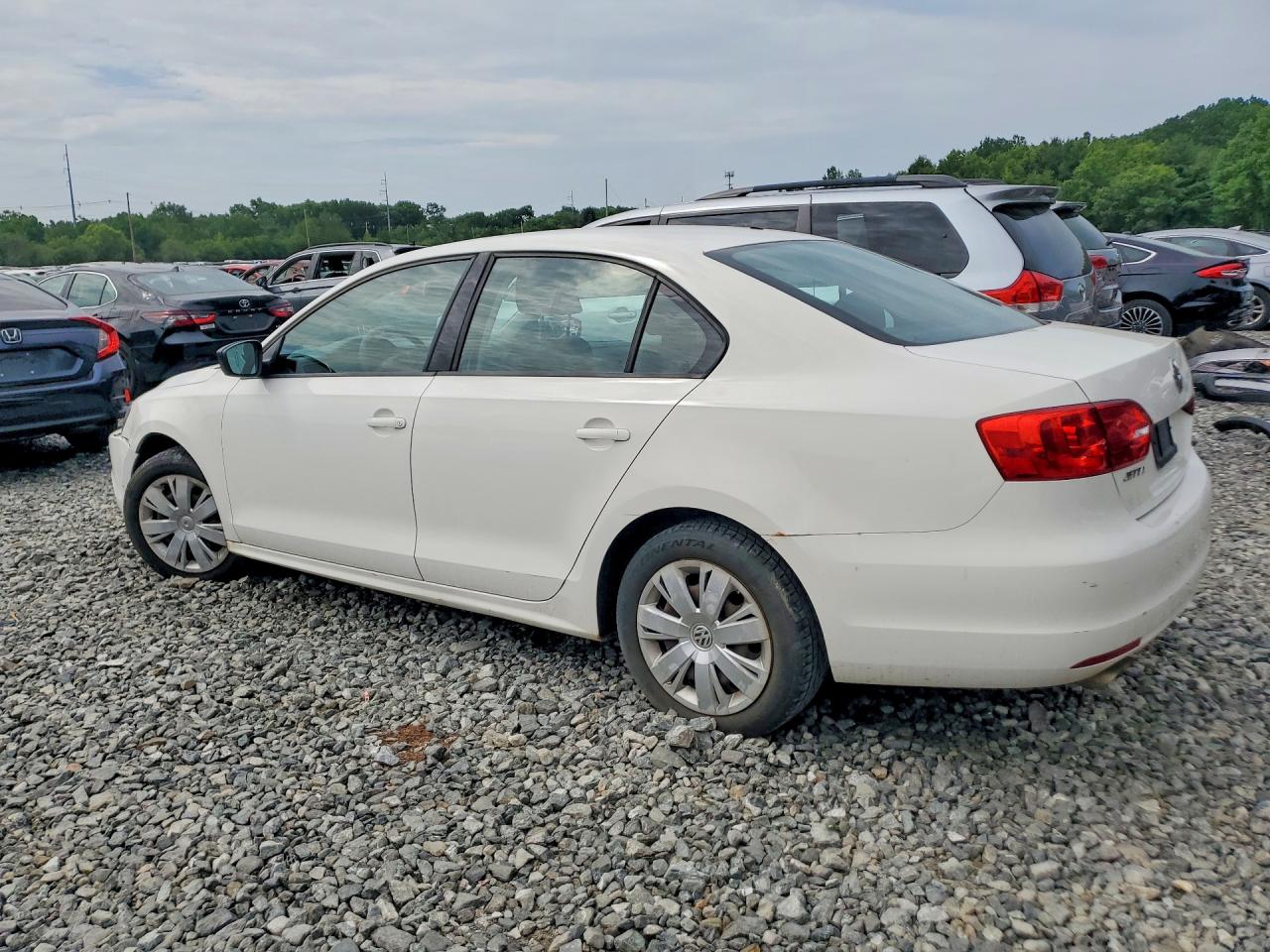Volkswagen Jetta Base