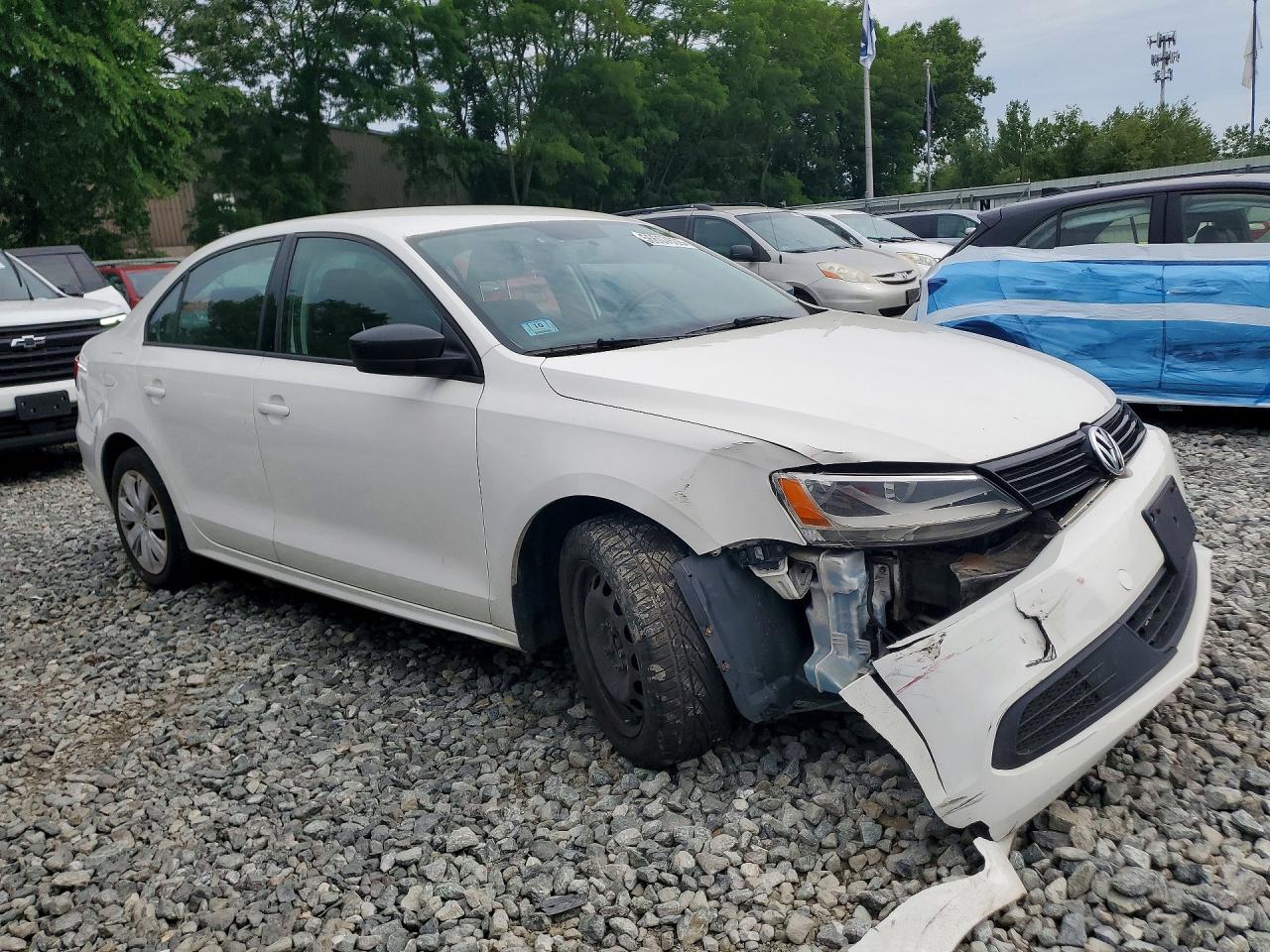 Volkswagen Jetta Base