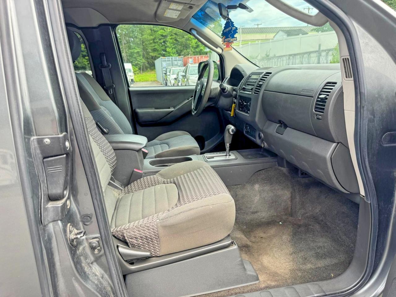 Nissan Frontier Se