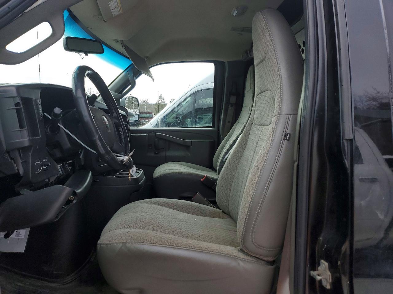 GMC Savana G3500 Paratransit