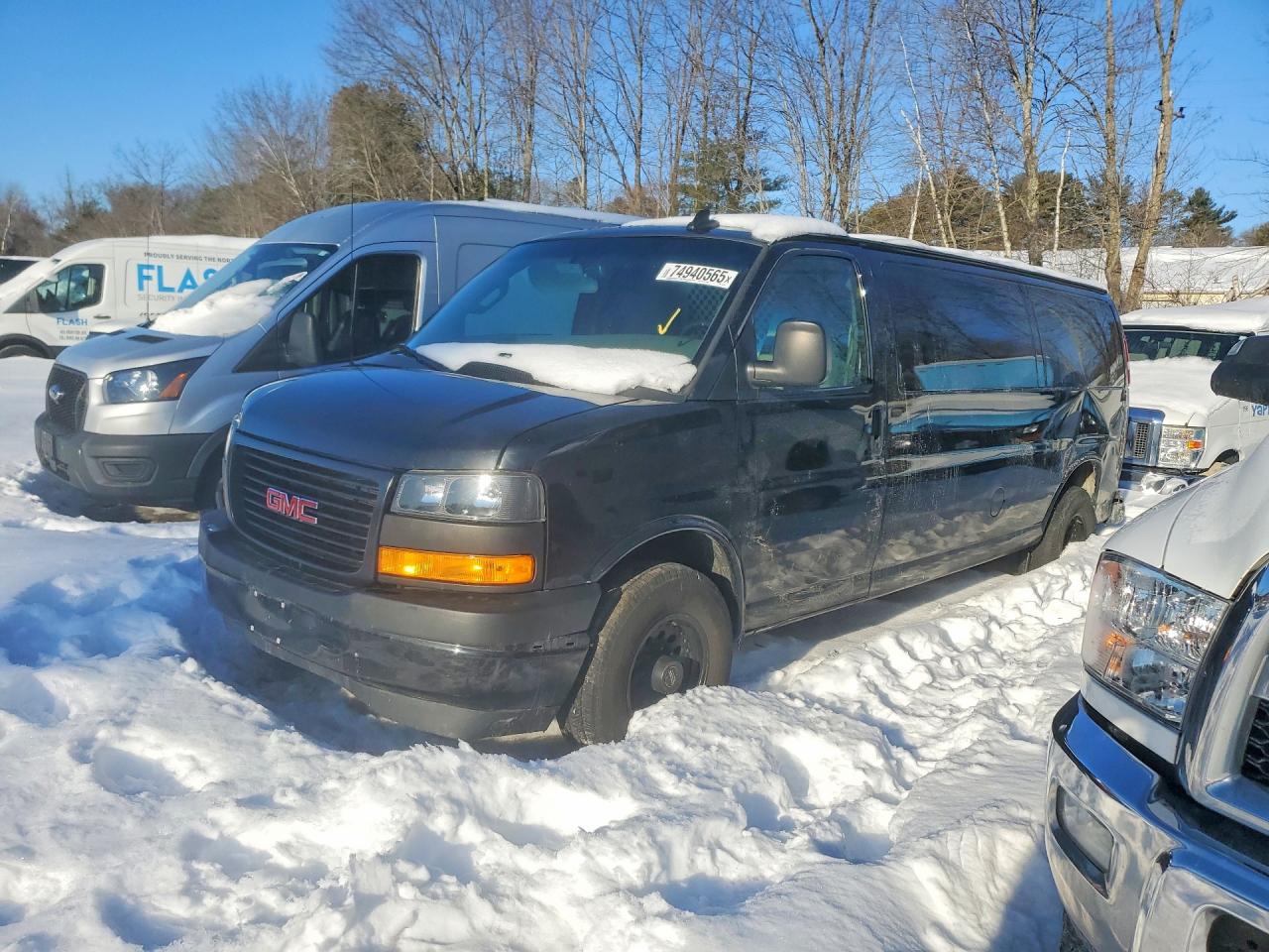 Salvage GMC Savana Image