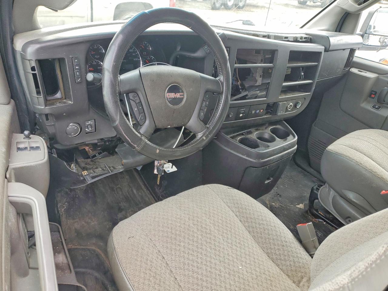 GMC Savana G3500 Paratransit
