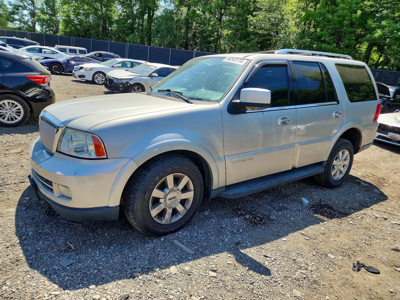 Salvage Lincoln Navigator Image