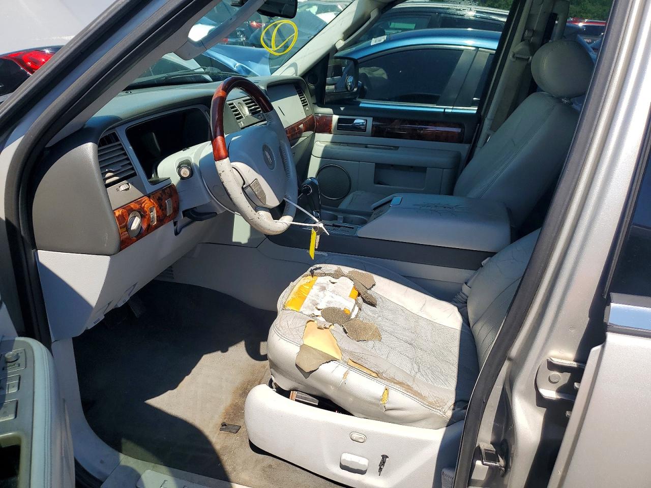 Lincoln Navigator