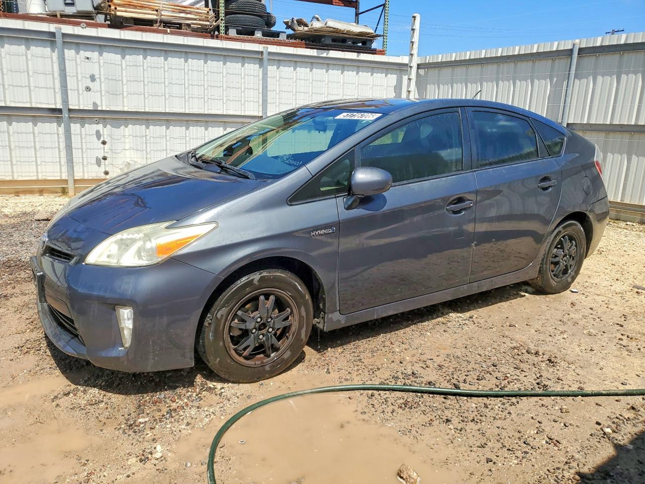 Salvage Toyota Prius Image