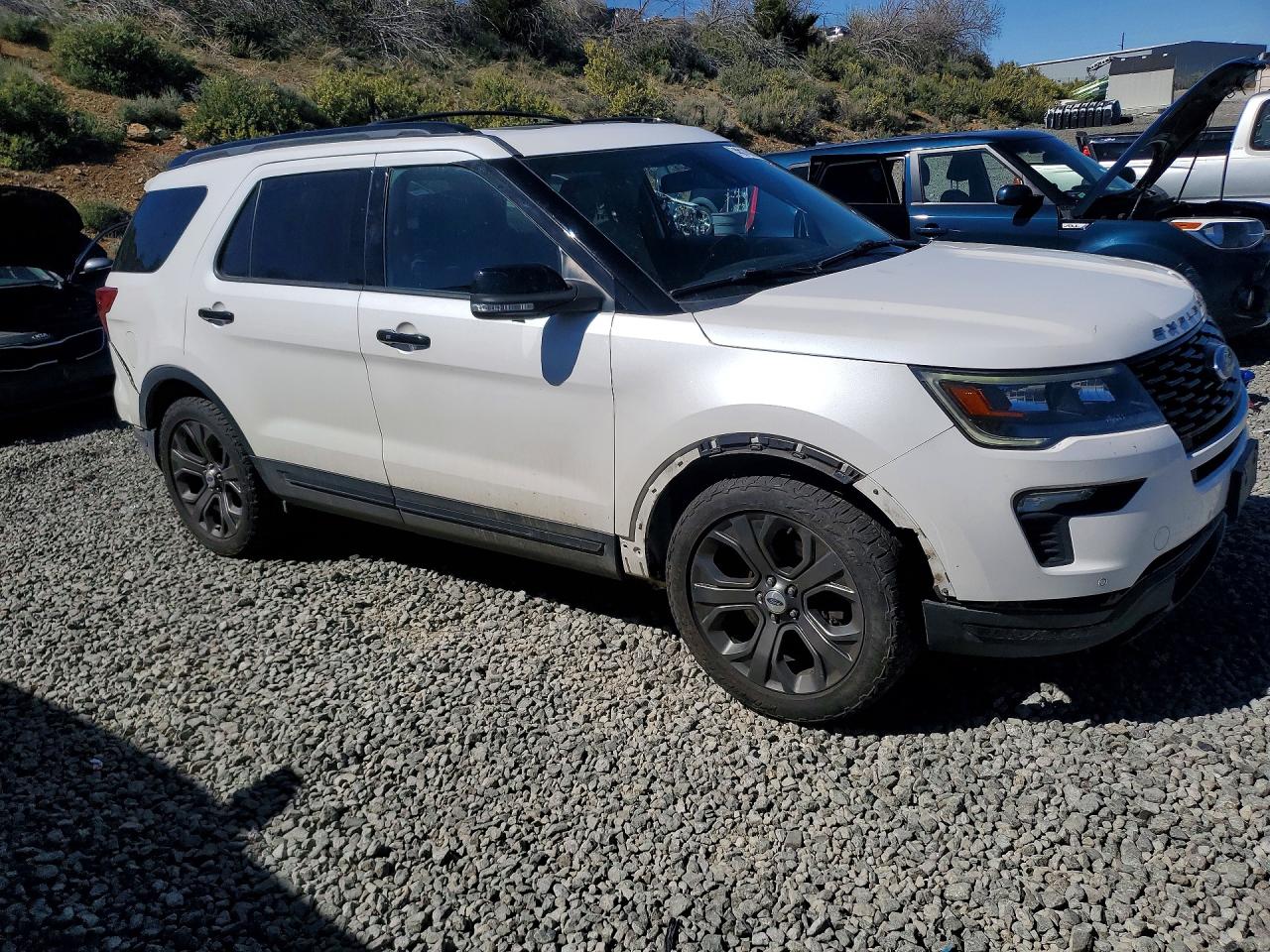 Ford Explorer Sport