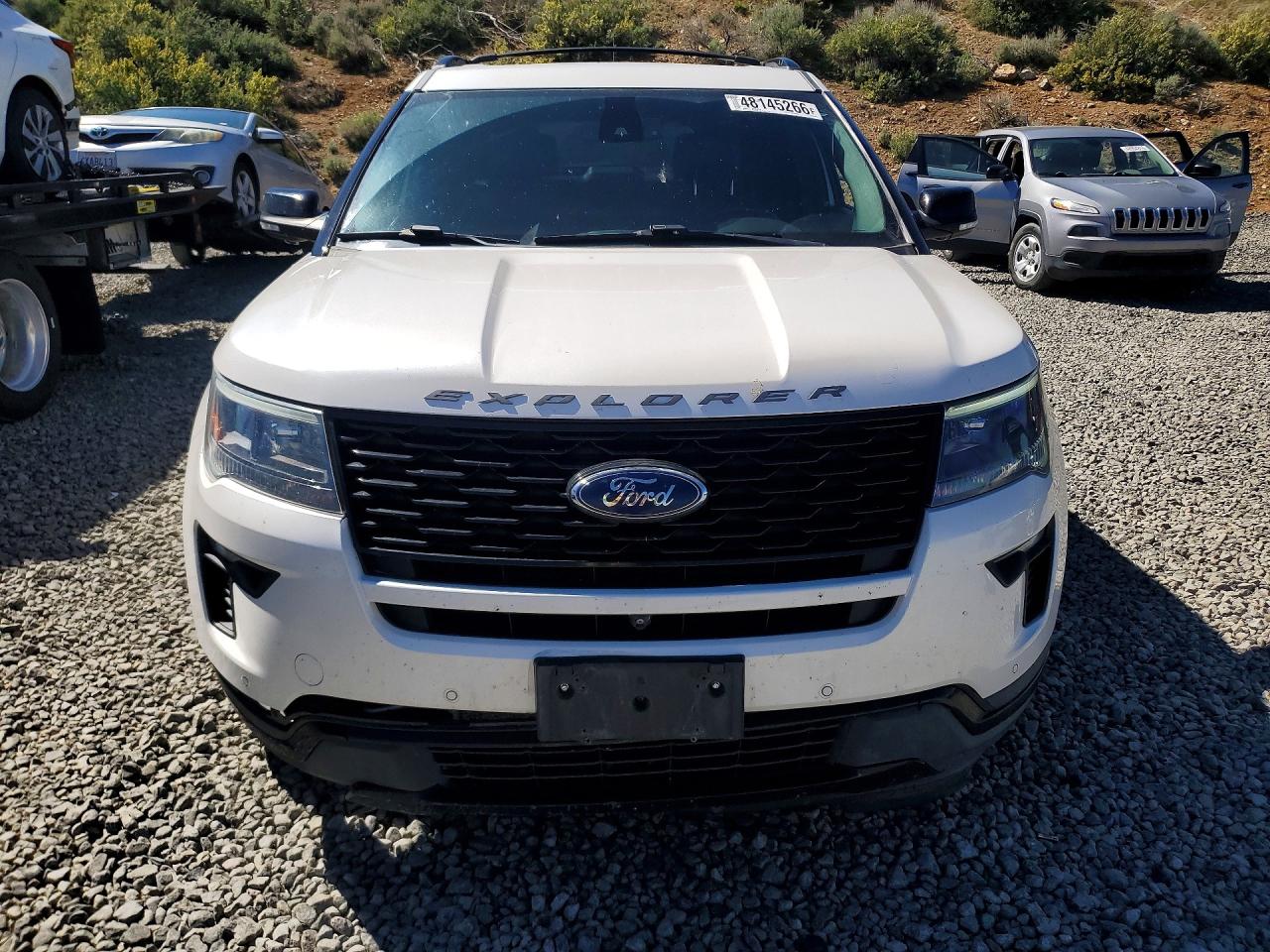 Ford Explorer Sport