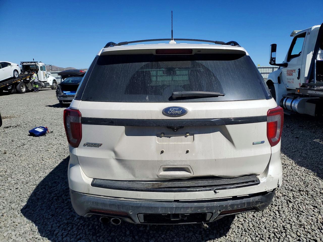 Ford Explorer Sport