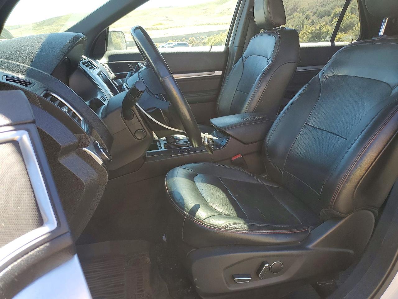 Ford Explorer Sport