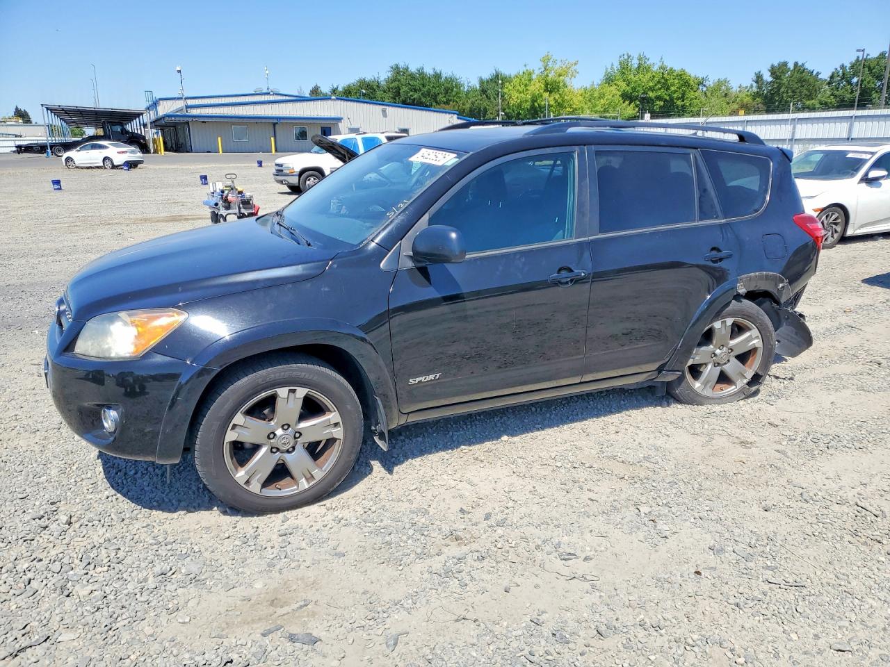 Salvage Toyota RAV4 Image
