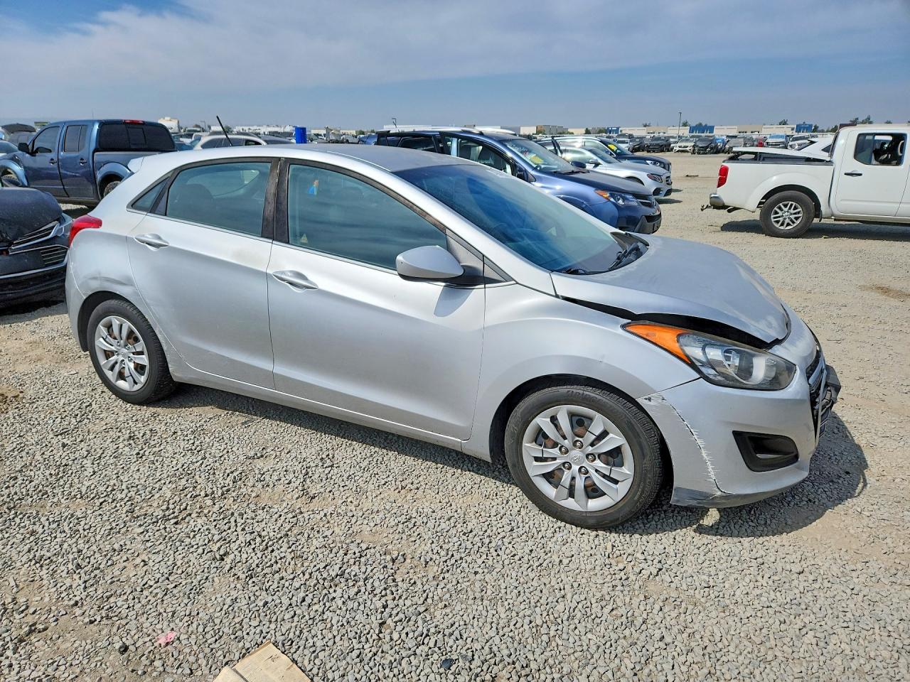Hyundai ELANTRA Base