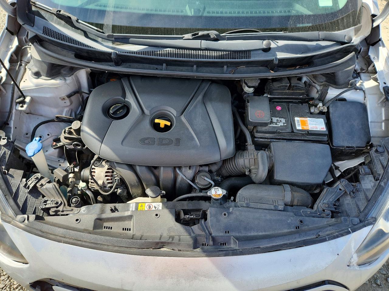 Hyundai ELANTRA Base