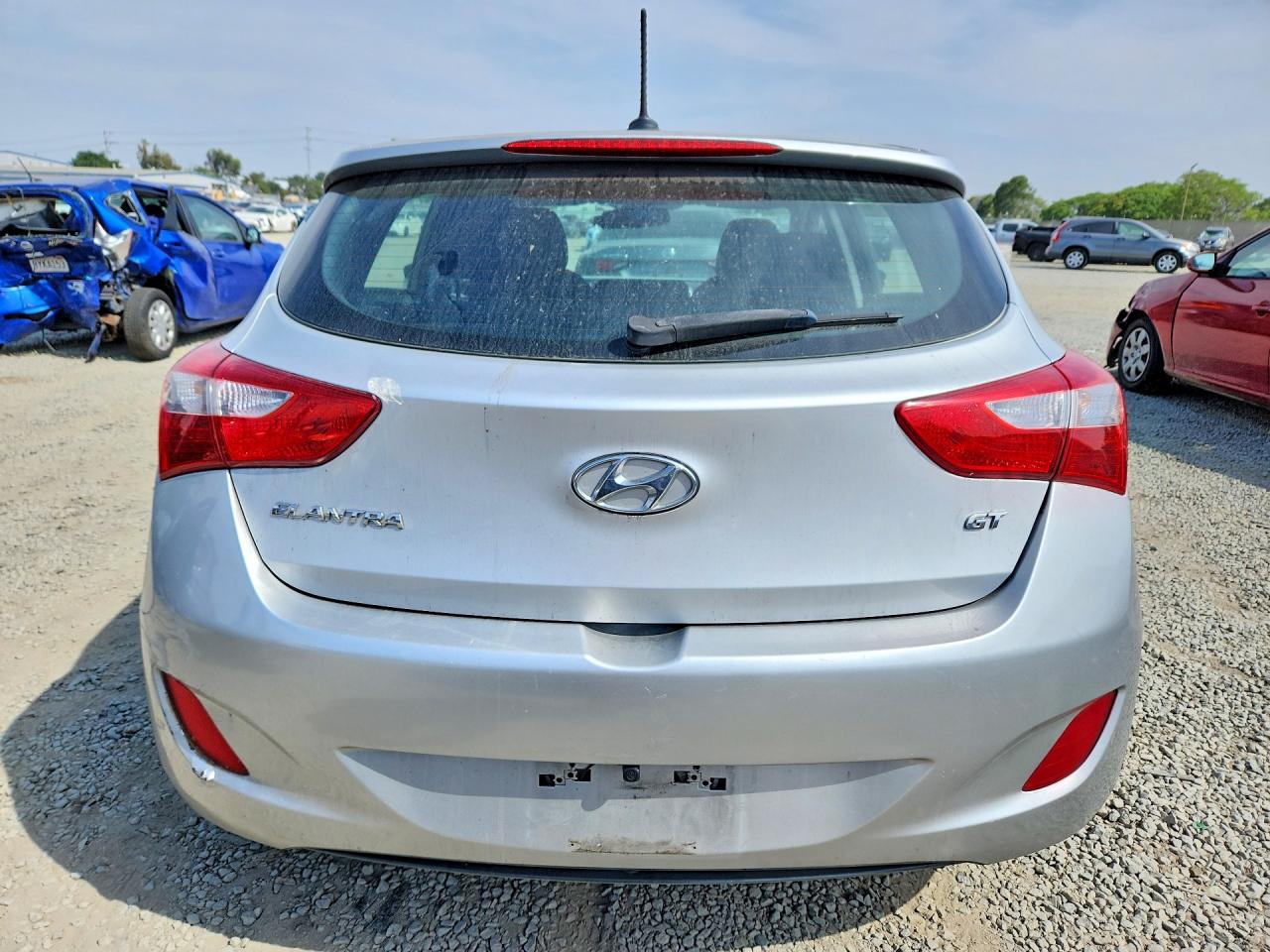 Hyundai ELANTRA Base