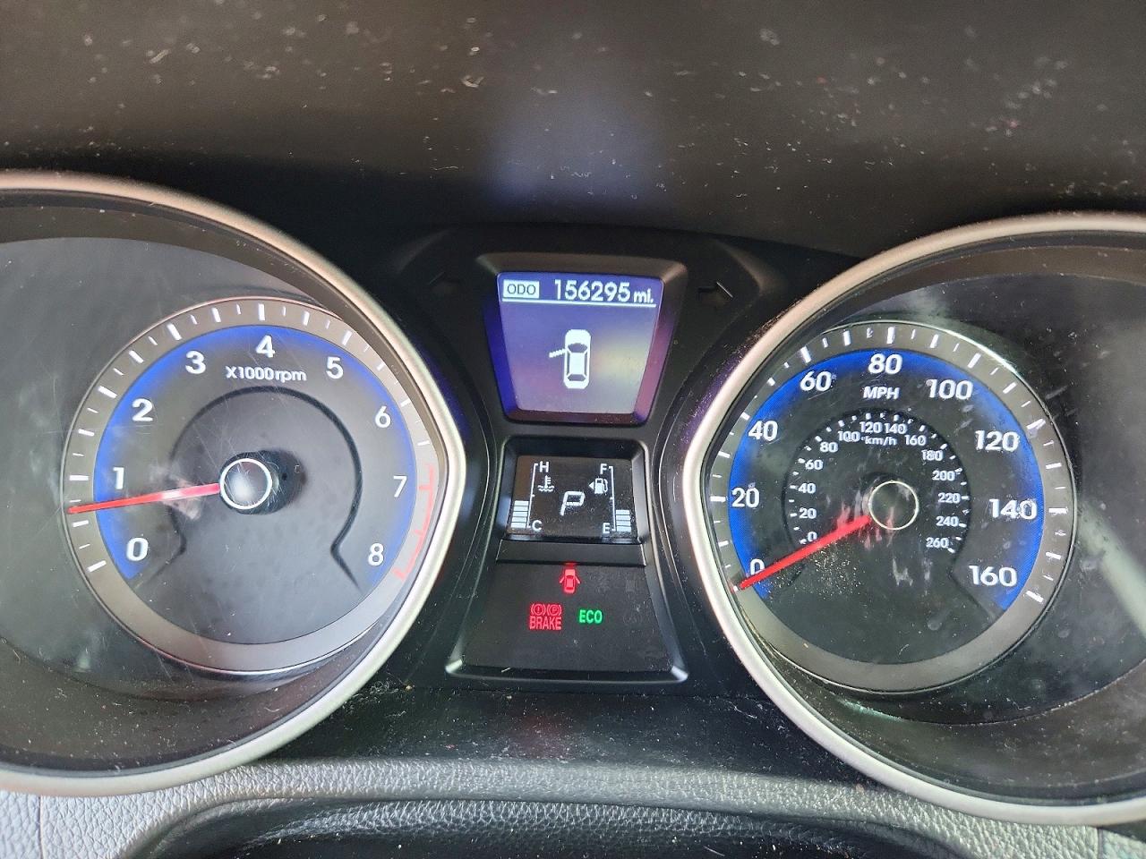Hyundai ELANTRA Base