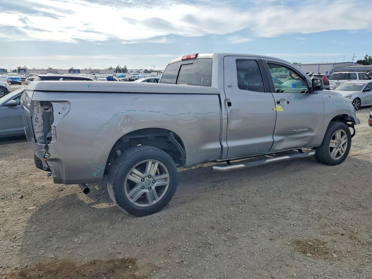 Toyota Tundra Double Cab Sr5
