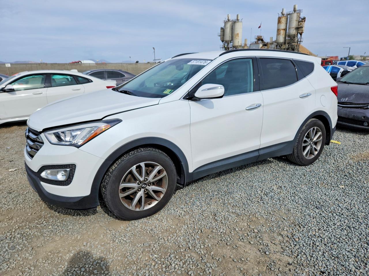 Salvage Hyundai SANTA FE Image