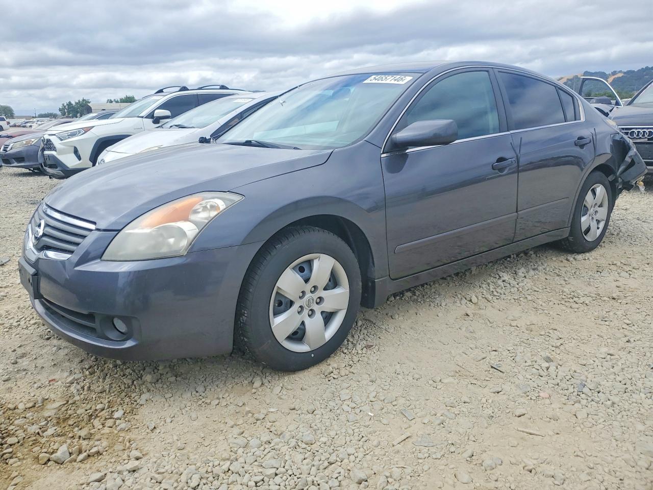 Salvage Nissan Altima Image