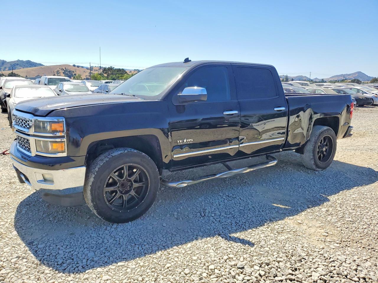 Salvage Chevrolet Silverado Image