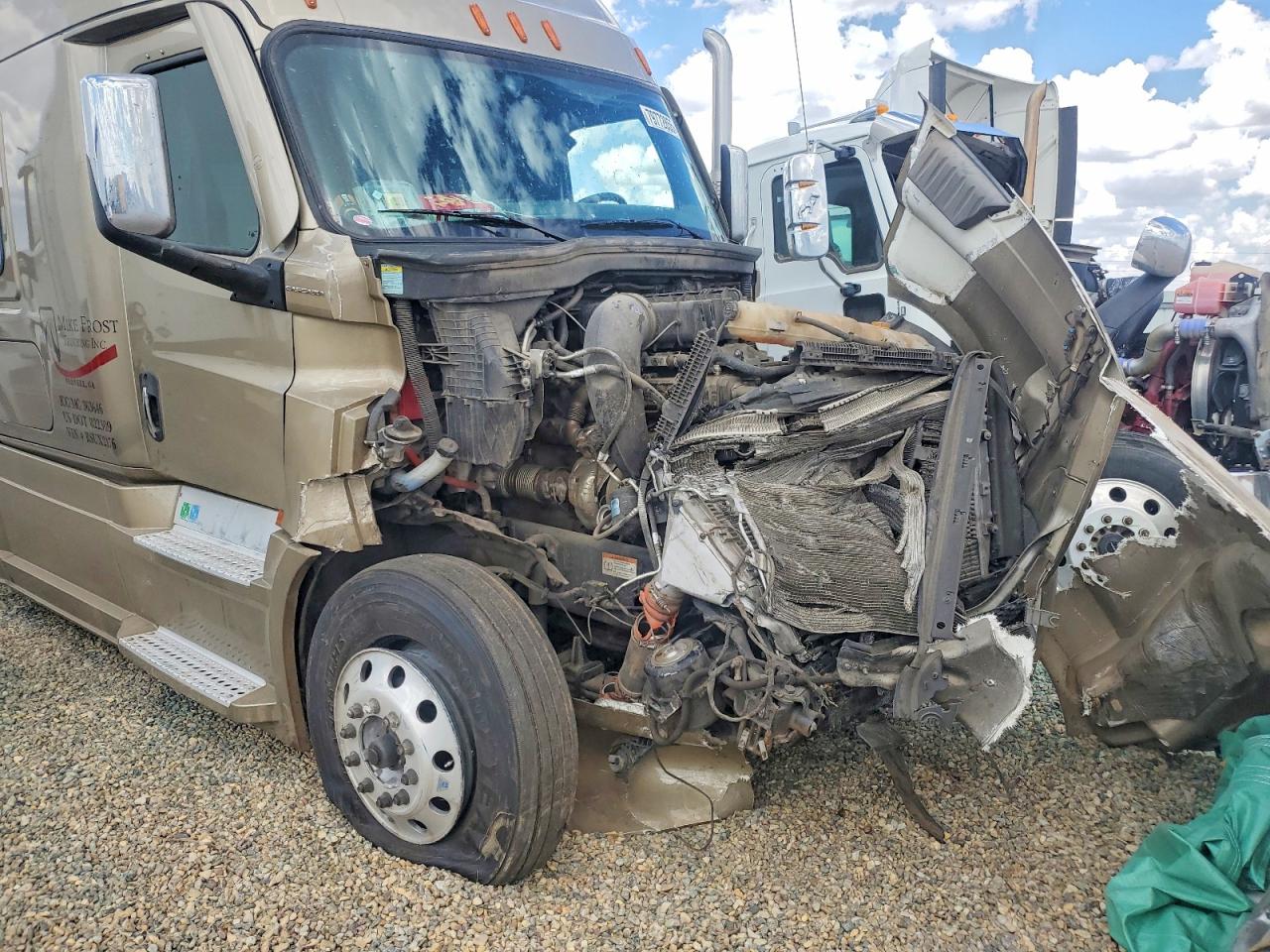 Freightliner Cascadia 126