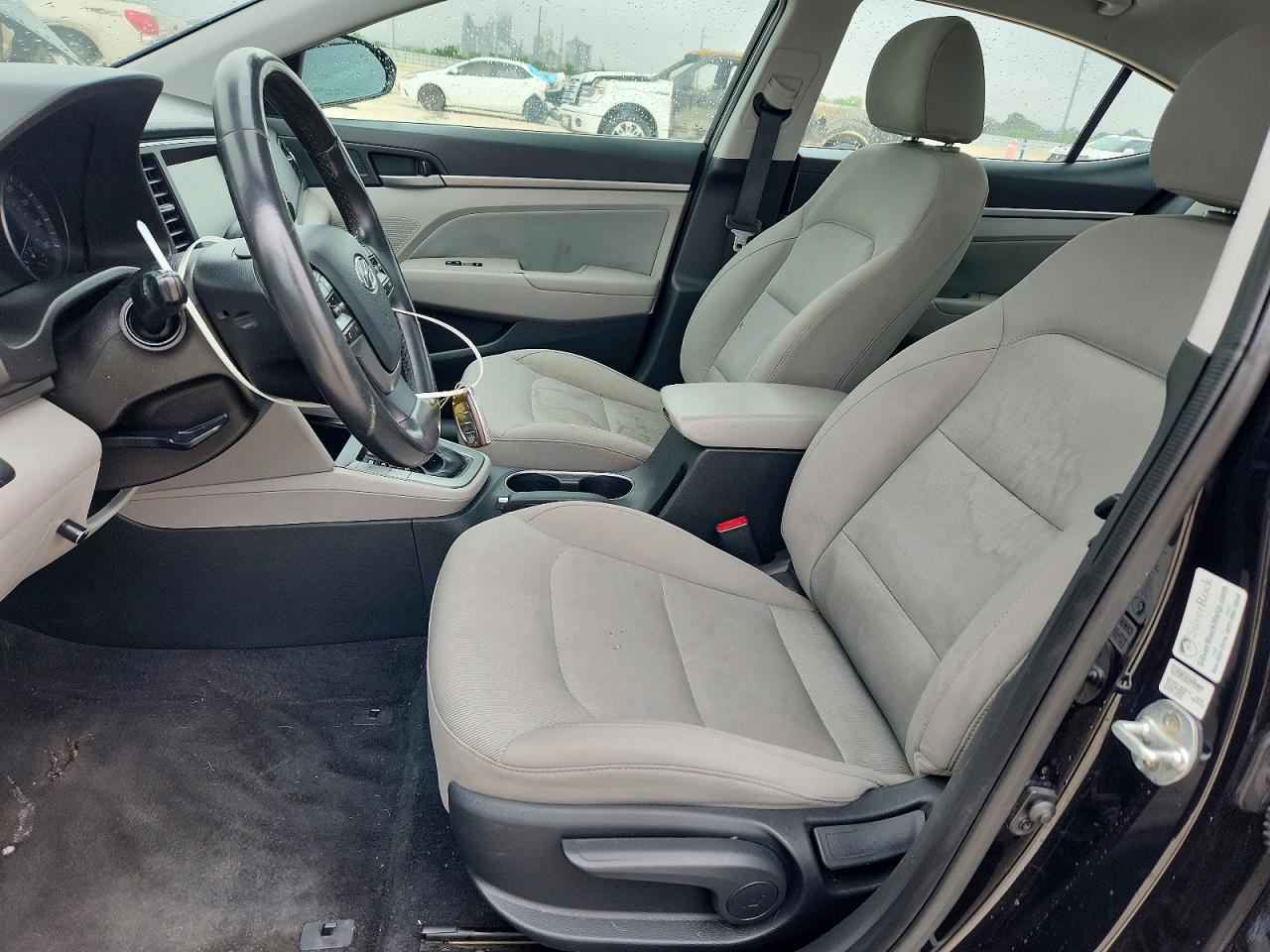 Hyundai ELANTRA Value Edition