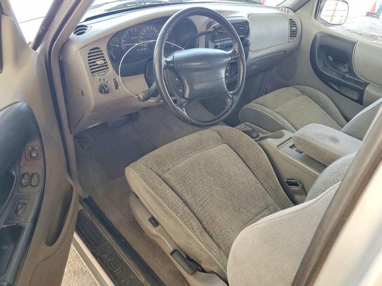 Ford Ranger Super Cab
