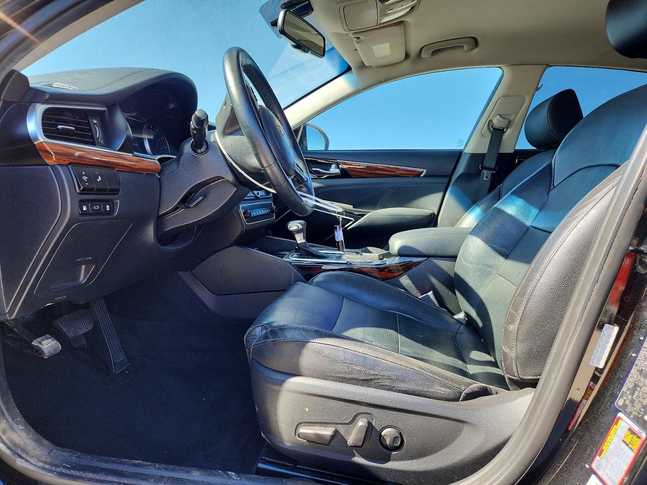 Kia Cadenza Premium