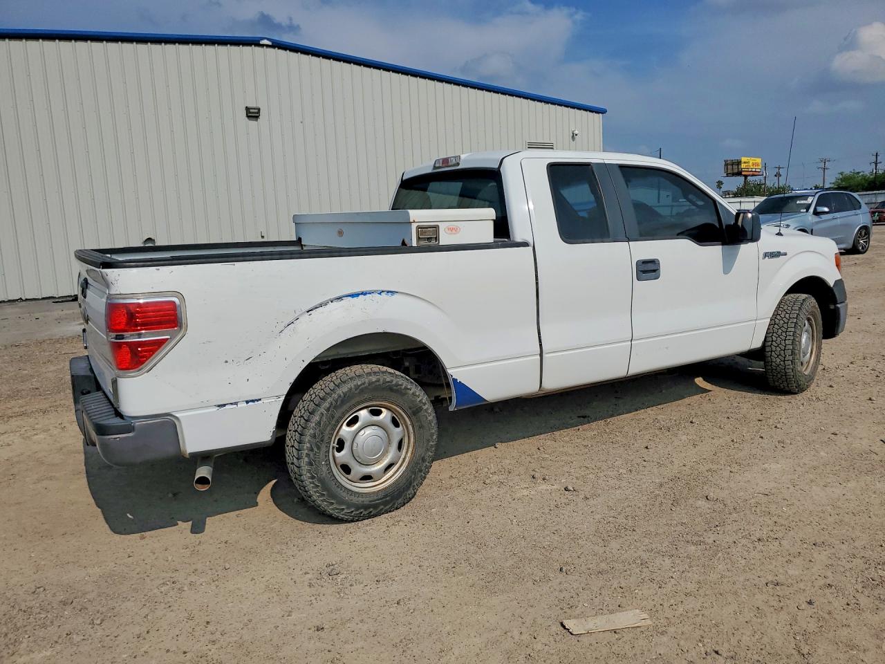 Ford F-150 Super Cab