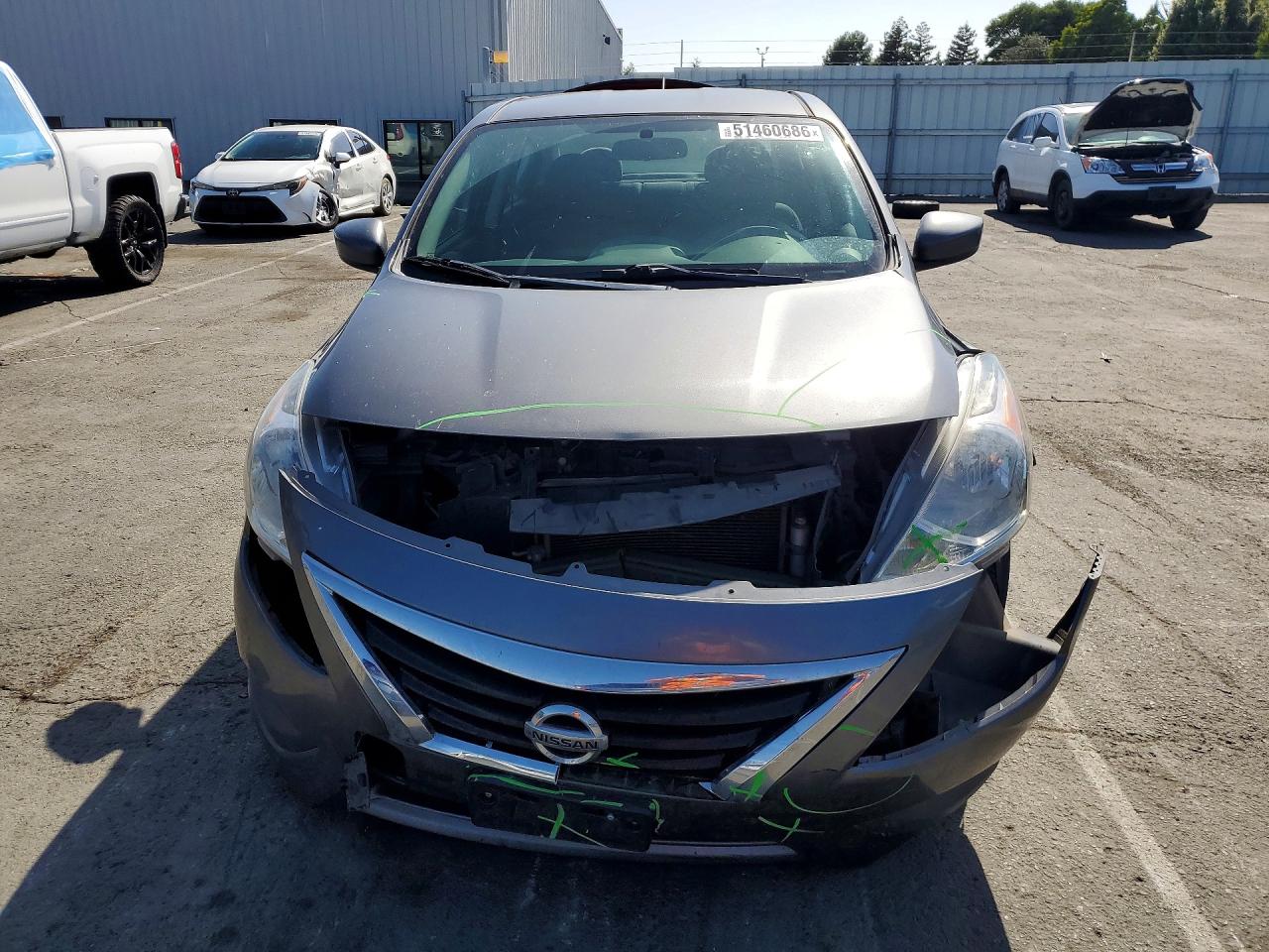 Nissan Versa Sv