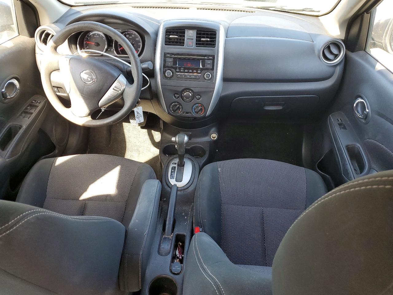 Nissan Versa Sv