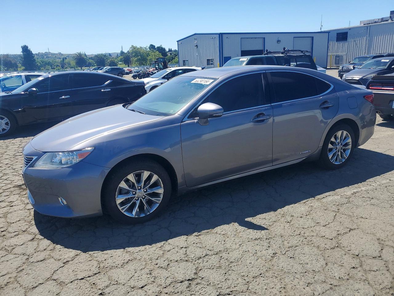 Salvage Lexus Es Image