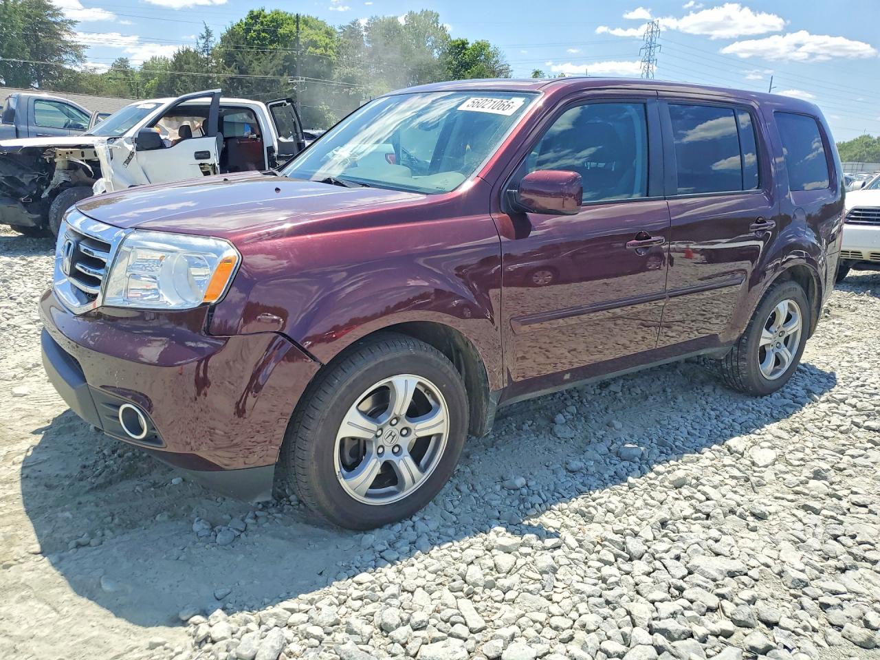 Salvage Honda Pilot Image