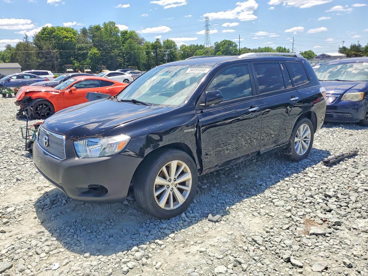 Salvage Toyota Highlander Image