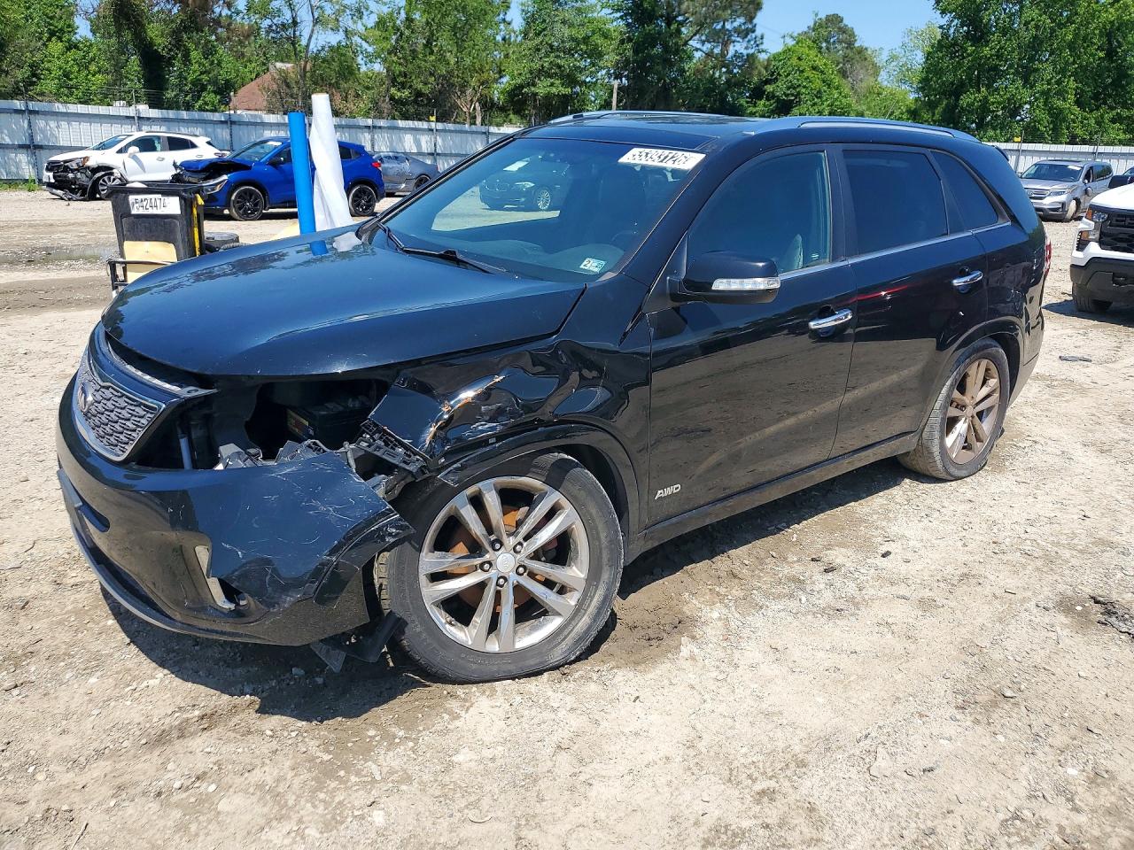 Salvage Kia Sorento Image
