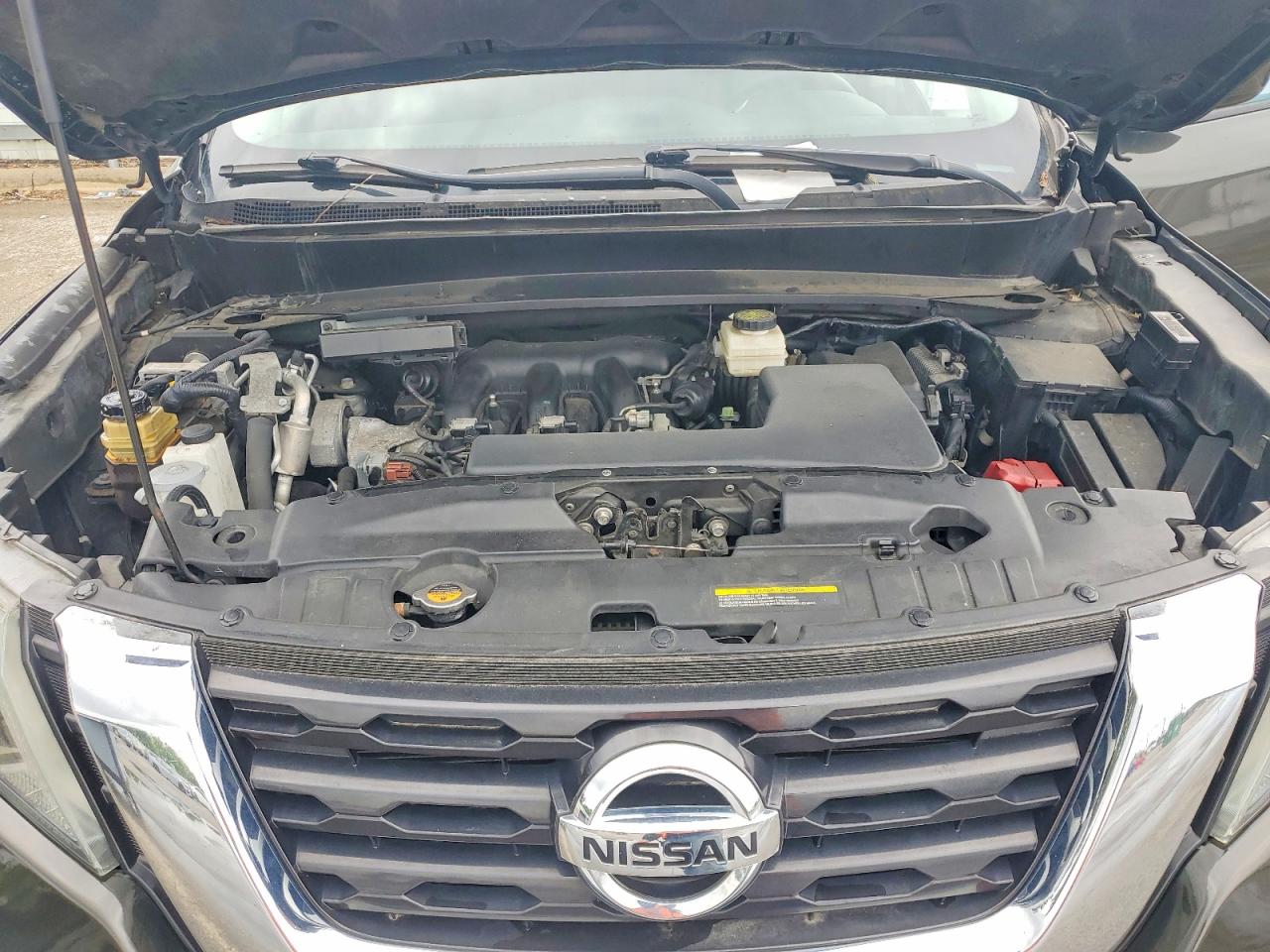 Nissan Pathfinder Sv