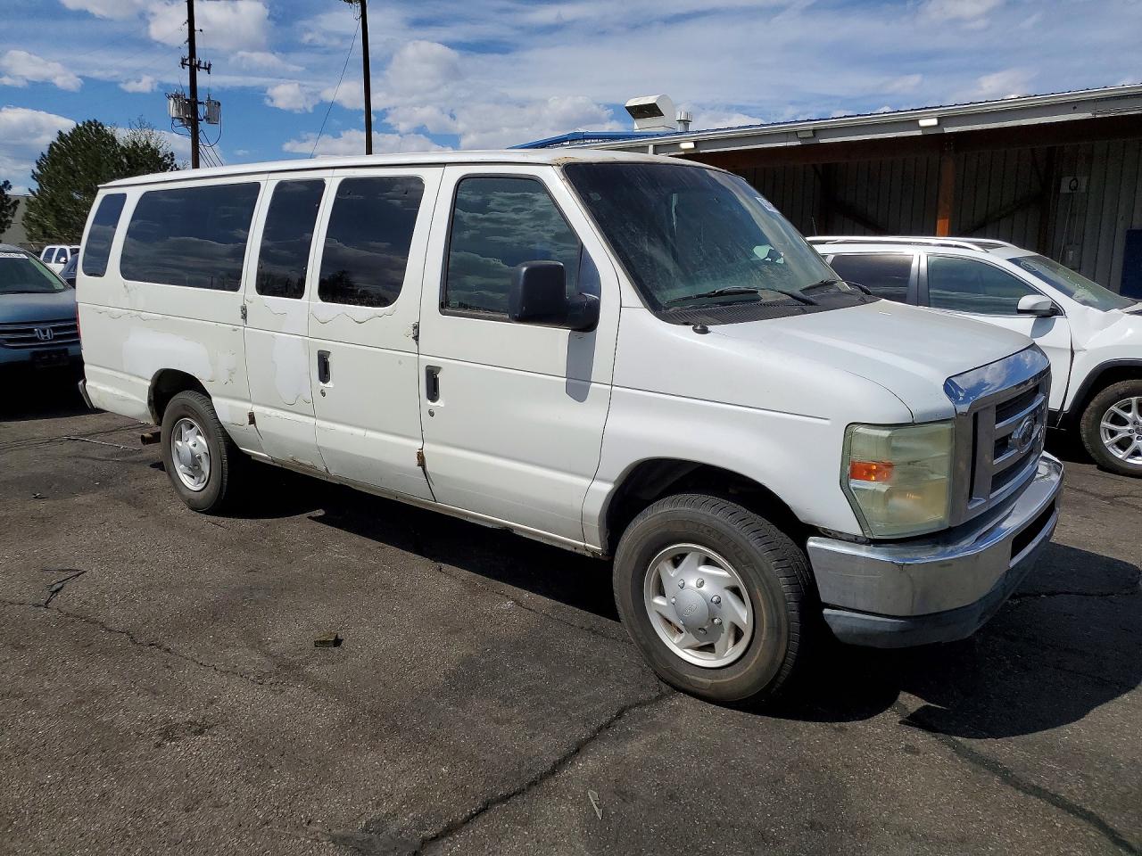 Ford Econoline E350 Super Duty Wagon