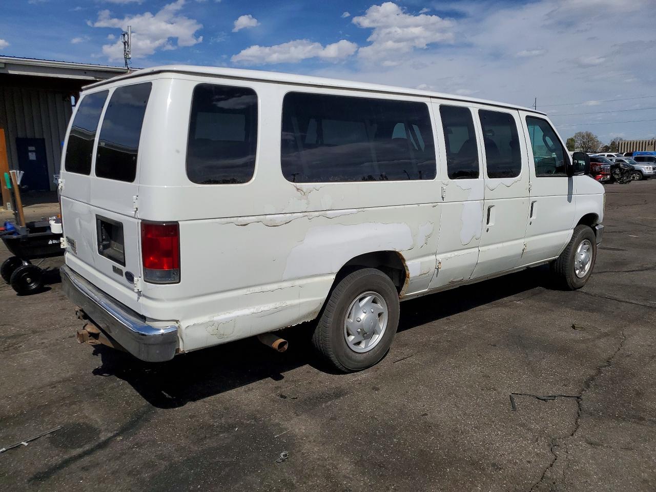 Ford Econoline E350 Super Duty Wagon