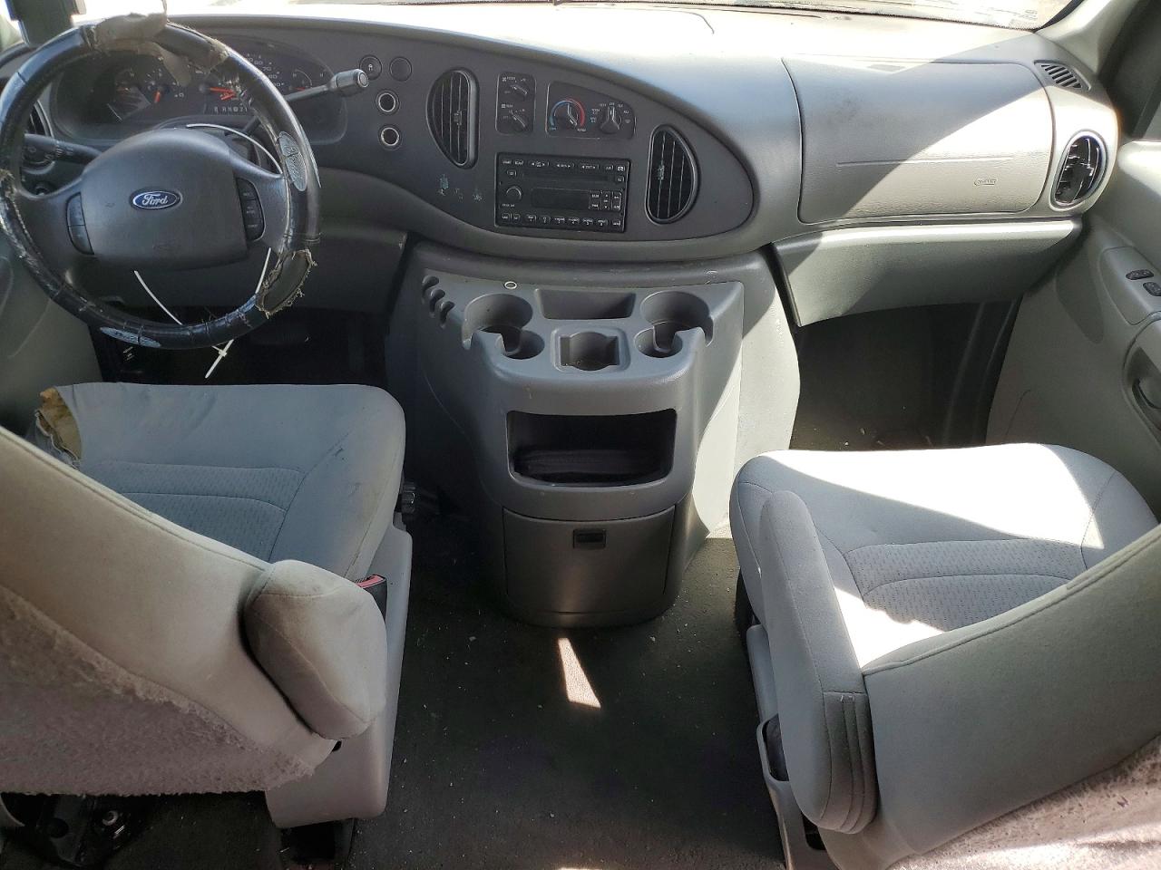 Ford Econoline E350 Super Duty Wagon