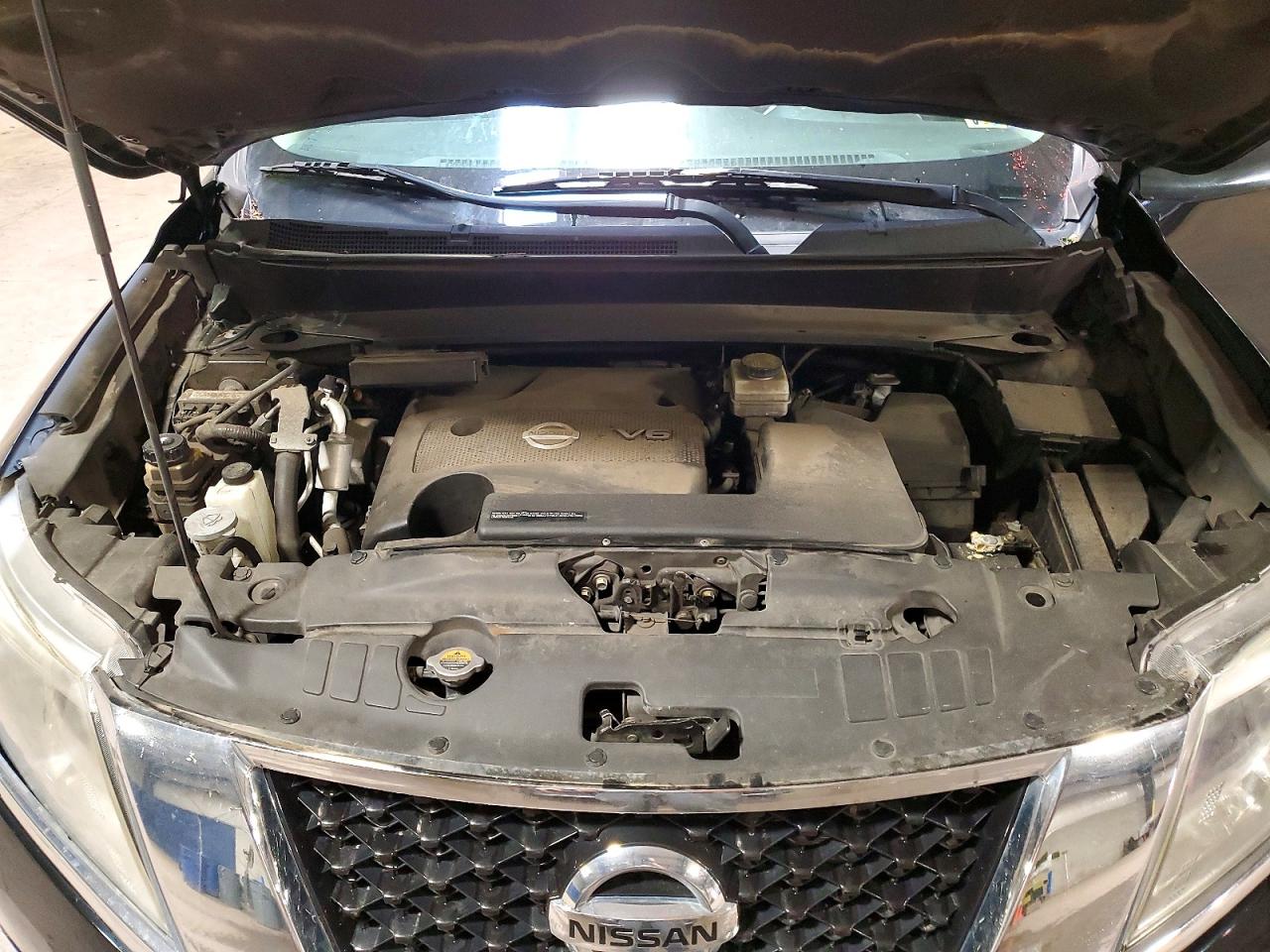 Nissan Pathfinder S
