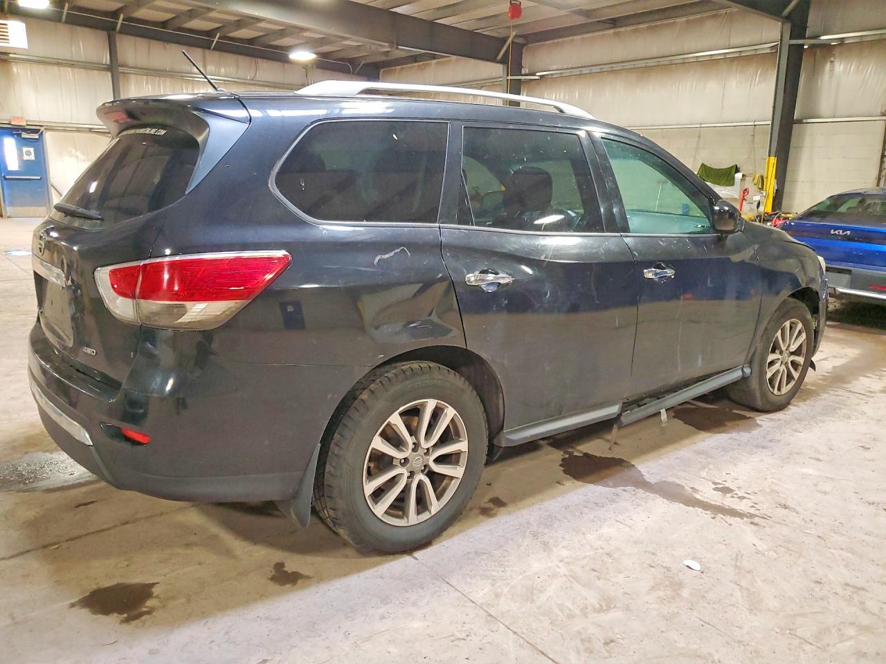 Nissan Pathfinder S