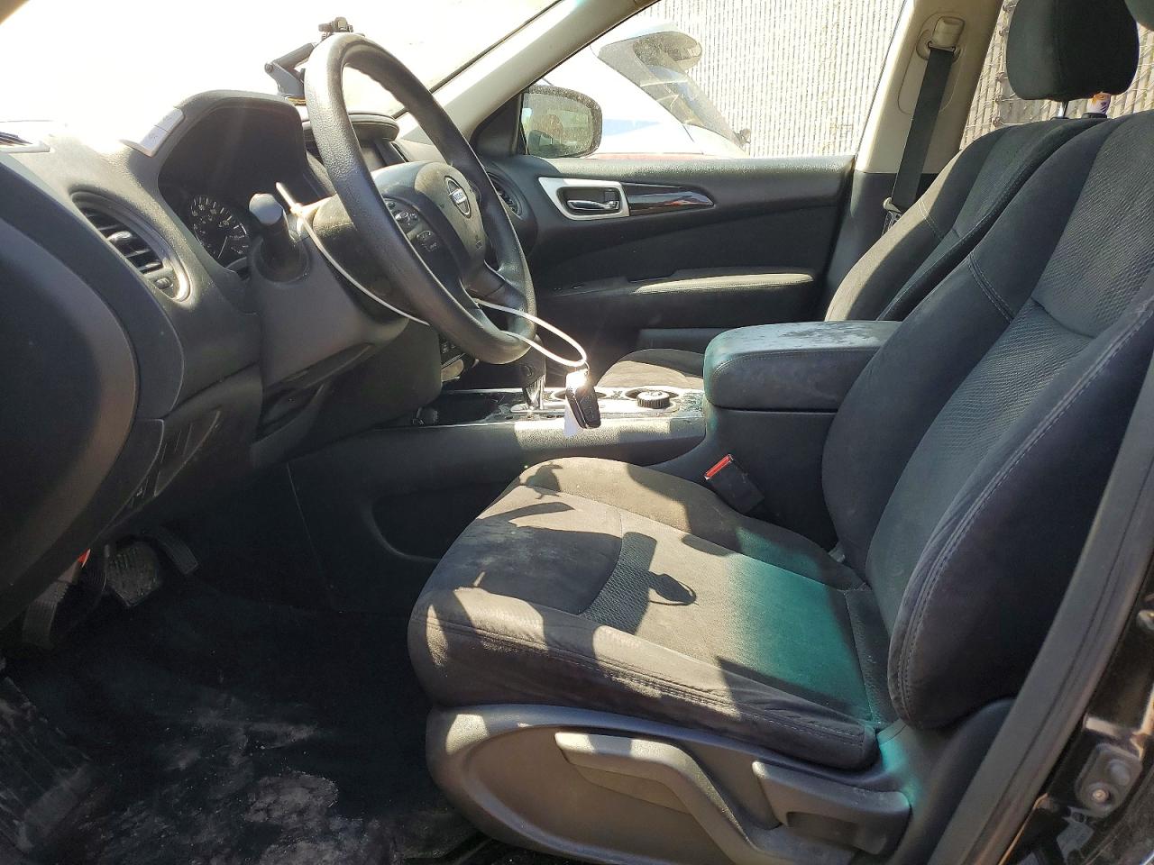 Nissan Pathfinder S